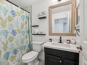 10681 Lago Welleby Dr, Sunrise FL 33351
