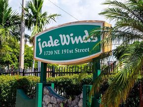 1700 NE 191st St 202, Miami FL 33179