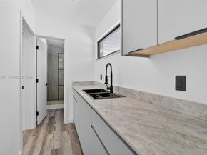 2131 N 53rd Ave, Hollywood FL 33021