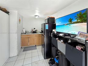 5220 SW 57th St, Davie FL 33314