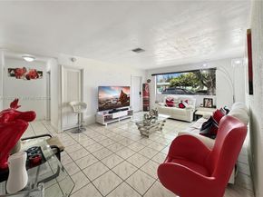 5220 SW 57th St, Davie FL 33314