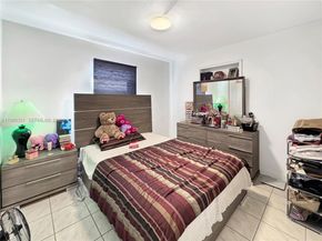 5220 SW 57th St, Davie FL 33314