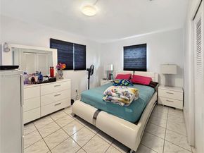 5220 SW 57th St, Davie FL 33314