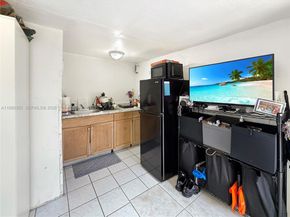 5220 SW 57th St, Davie FL 33314