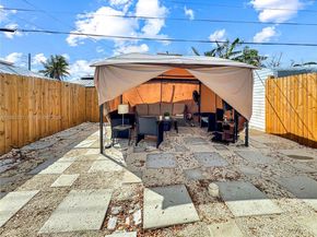 5220 SW 57th St, Davie FL 33314