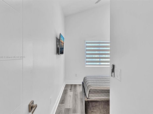 1044 NW N River, Miami FL 33136