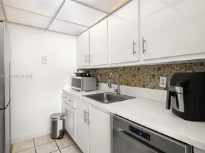 2350 NE 135th St 1006, North Miami FL 33181