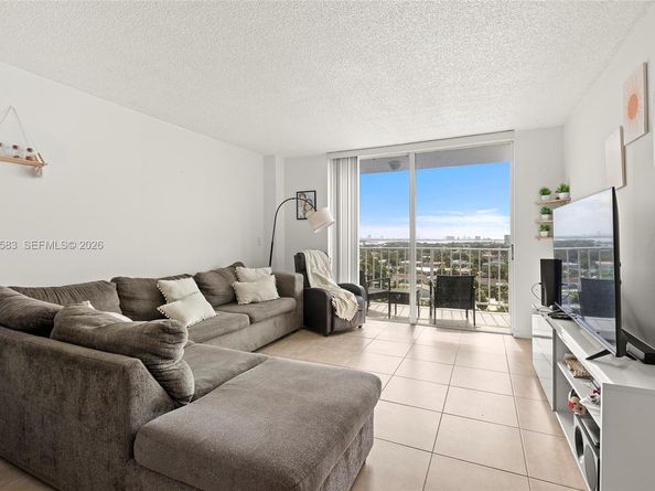 2350 NE 135th St 1006, North Miami FL 33181