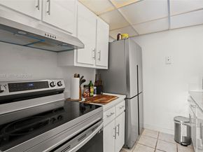 2350 NE 135th St 1006, North Miami FL 33181