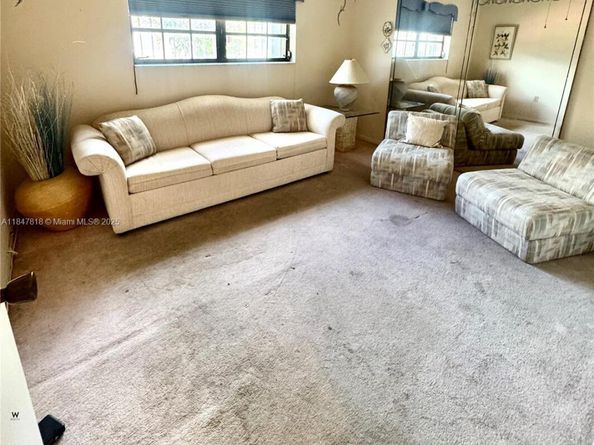 10450 SW 19th St, Miami FL 33165