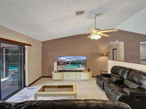 10682 NW 6th St, Coral Springs FL 33071