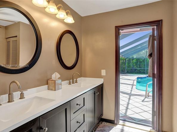 10682 NW 6th St, Coral Springs FL 33071