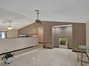 10682 NW 6th St, Coral Springs FL 33071