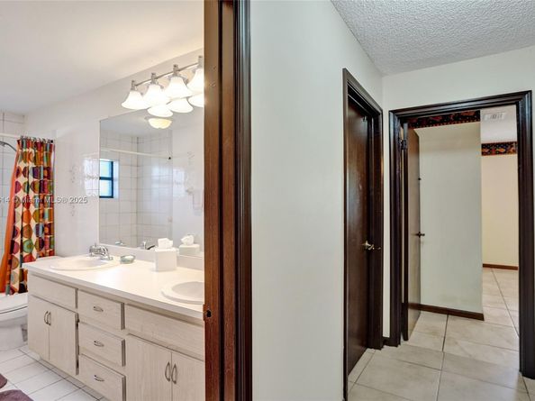10682 NW 6th St, Coral Springs FL 33071