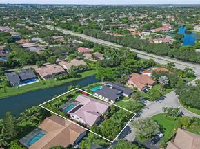 10682 NW 6th St, Coral Springs FL 33071