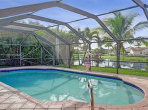10682 NW 6th St, Coral Springs FL 33071
