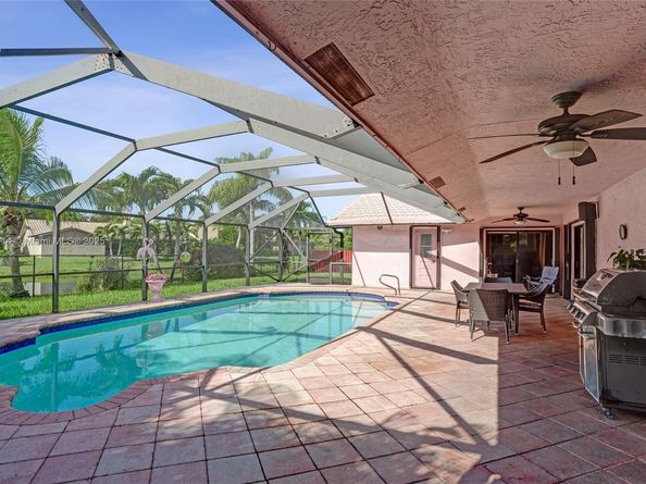 10682 NW 6th St, Coral Springs FL 33071