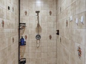 10682 NW 6th St, Coral Springs FL 33071