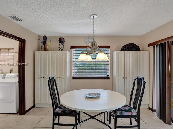 10682 NW 6th St, Coral Springs FL 33071