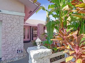 10682 NW 6th St, Coral Springs FL 33071