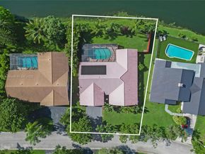 10682 NW 6th St, Coral Springs FL 33071
