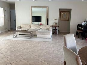 1990 NE 197th Ter, Miami FL 33179