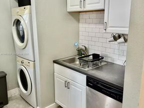 1009 Tequesta, Fort Lauderdale FL 33311-6261