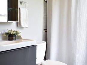 1009 Tequesta, Fort Lauderdale FL 33311-6261