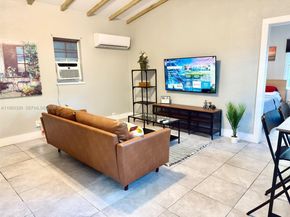 1009 Tequesta, Fort Lauderdale FL 33311-6261