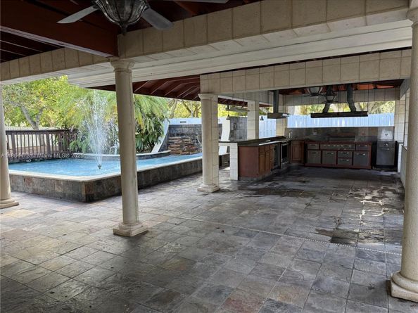 15051 SW 149th St, Miami FL 33196