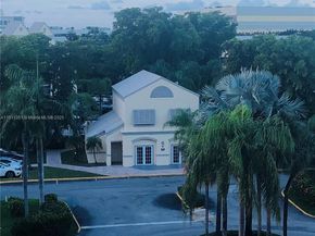 8290 Lake Dr 527, Doral FL 33166