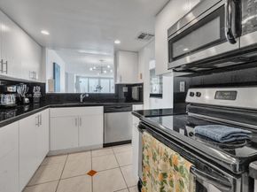 1717 N Bayshore Dr A3237, Miami FL 33132