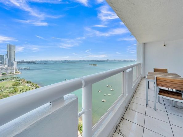 1717 N Bayshore Dr A3237, Miami FL 33132