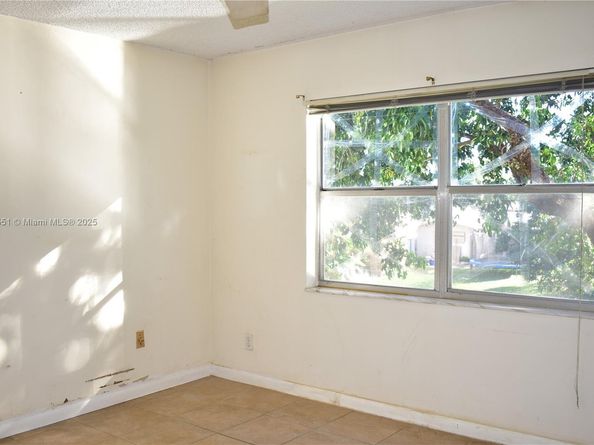 9370 Sunrise Lakes Blvd 203, Sunrise FL 33322