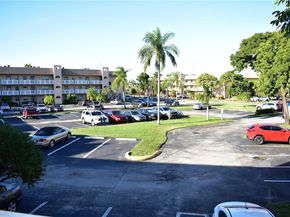 9370 Sunrise Lakes Blvd 203, Sunrise FL 33322