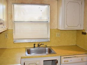 9370 Sunrise Lakes Blvd 203, Sunrise FL 33322