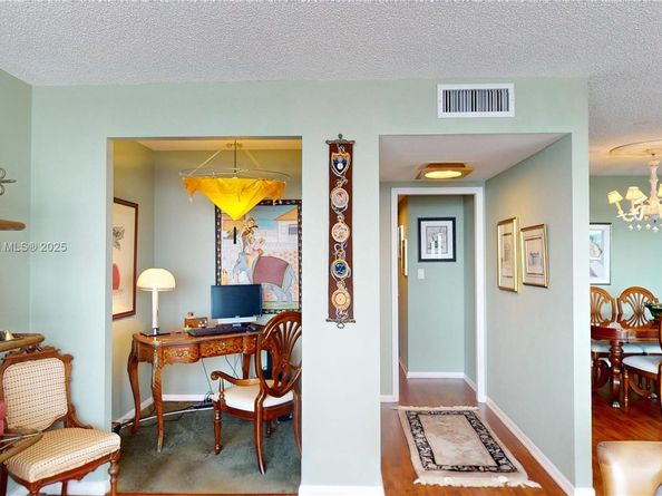 600 Three Islands Blvd 607, Hallandale Beach FL 33009