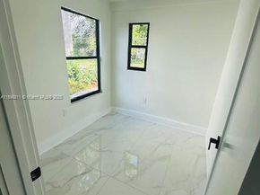 905 SW 13th Ct, Miami FL 33135