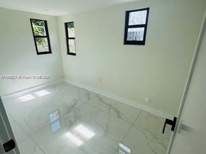 905 SW 13th Ct, Miami FL 33135