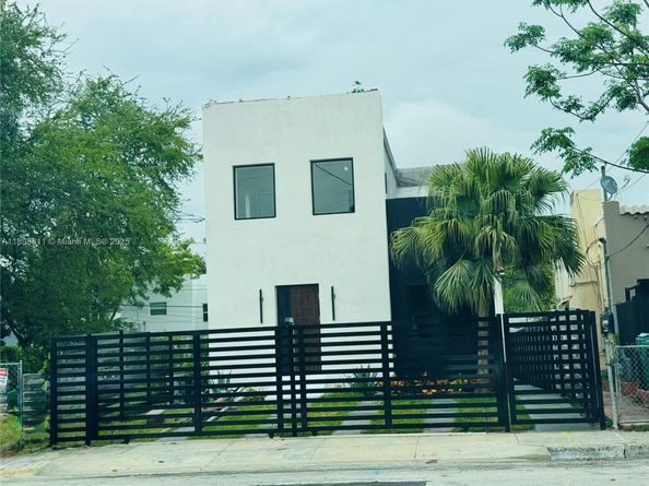 905 SW 13th Ct, Miami FL 33135