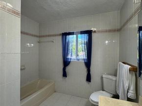 1664 SW 9th St, Miami FL 33135