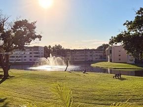 10405 Sunrise Lakes Blvd 202, Sunrise FL 33322