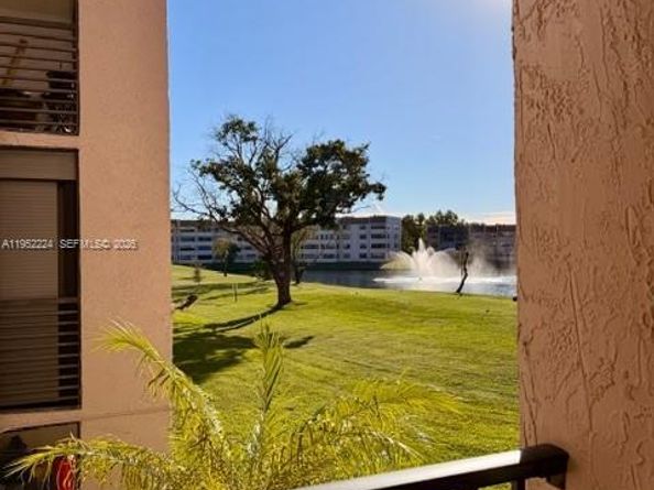 10405 Sunrise Lakes Blvd 202, Sunrise FL 33322