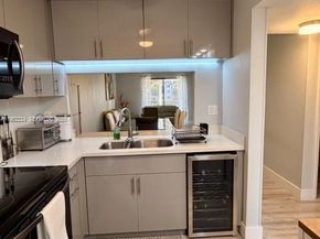 10405 Sunrise Lakes Blvd 202, Sunrise FL 33322