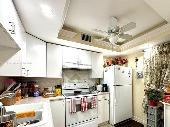 2831 Somerset Dr 206, Lauderdale Lakes FL 33311