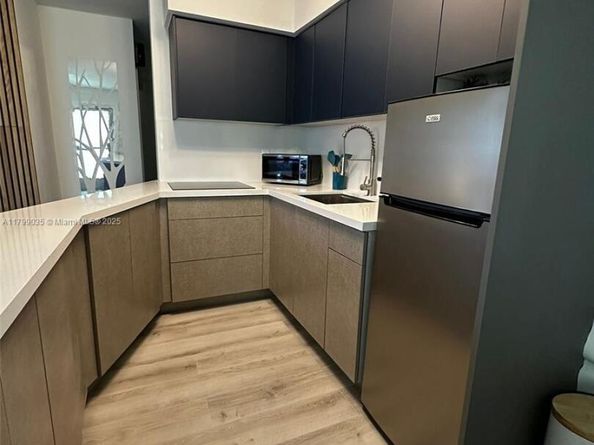 2624 NE 30th Pl 101B, Fort Lauderdale FL 33306