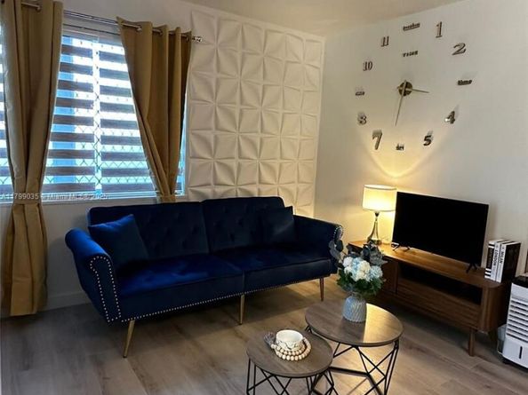 2624 NE 30th Pl 101B, Fort Lauderdale FL 33306