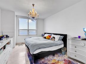 808 E Brickell Key Dr 2104, Miami FL 33131