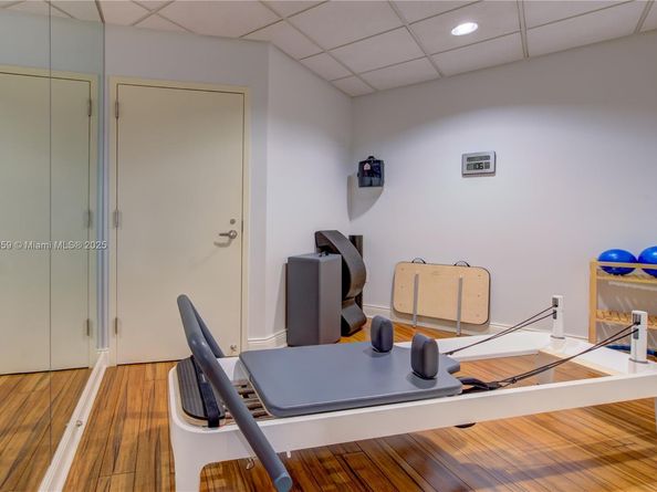 808 E Brickell Key Dr 2104, Miami FL 33131