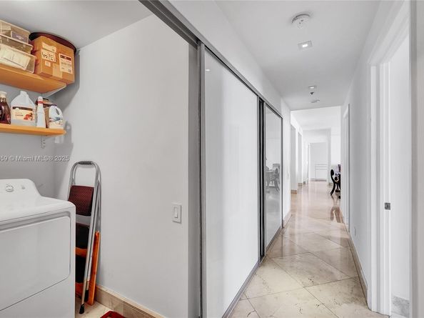 808 E Brickell Key Dr 2104, Miami FL 33131